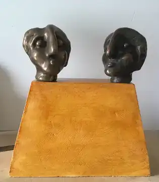 Het gesprek, brons/gips, 2011